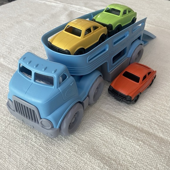 Green Toys Transport Co Truck with Trailer and 3 Cars Green Toys Car Carrier - Picture 1 of 3